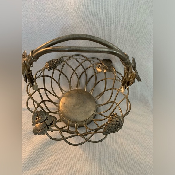Vintage Sliver Plated Basket, Godingers - Picture 5 of 7